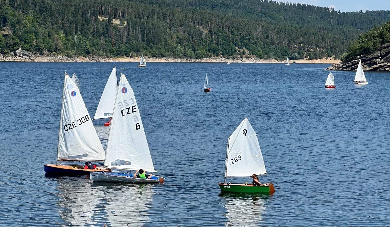 Letní tábor Kameny 2025: Plachty napnuté, dobrodružství začíná!